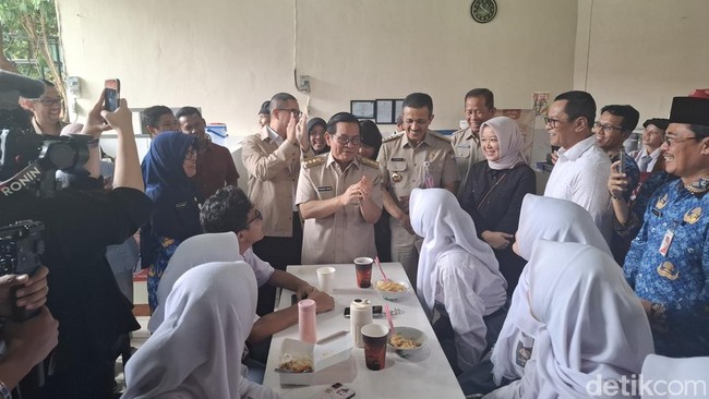 **Cara Pramono Ganti Sarapan Gratis dengan Kantin Sehat Jakarta: Transformasi Menu Pagi yang Memprihatinkan**