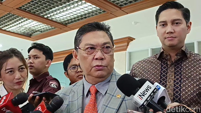 Ketua Komisi I DPR: Mayoritas Calon Dubes Seorang Diplomat, Kelas Berat Semua - Update 2