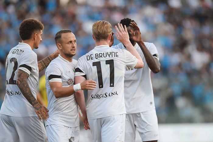 Rekor Napoli Terpatahkan, Gaji Terbesar dalam Sejarah Sepak Bola Hadir!