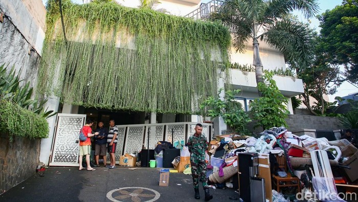 Skandal Penjarahan Rumah Menkeu Sri Mulyani, Polisi Ungkap Identitas Pelaku!